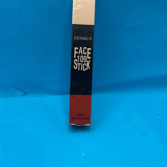 Bioaqua Face 109 Stick Duo Contour 3D Bronzer Highlighter Stick-02 - Picture 2 of 6